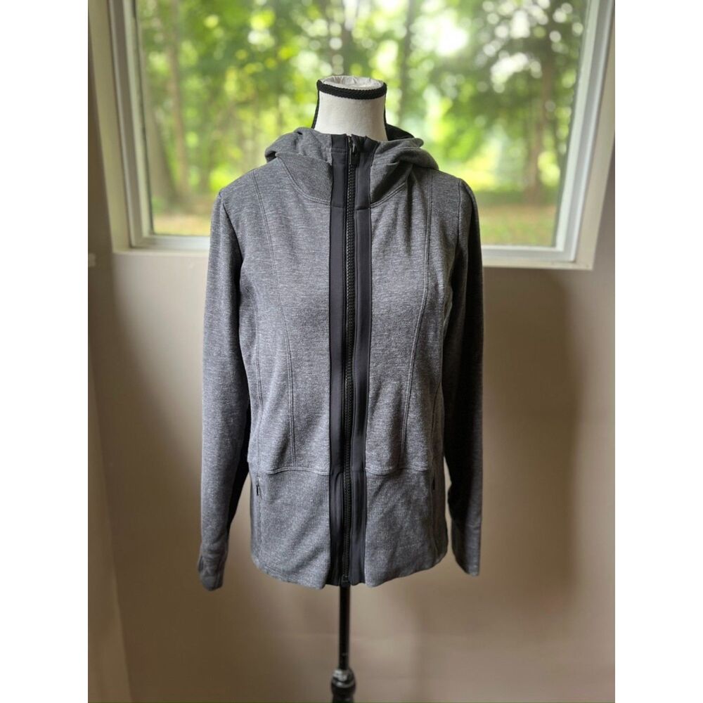 Athleta Victory Fitted Hoodie. Size M.